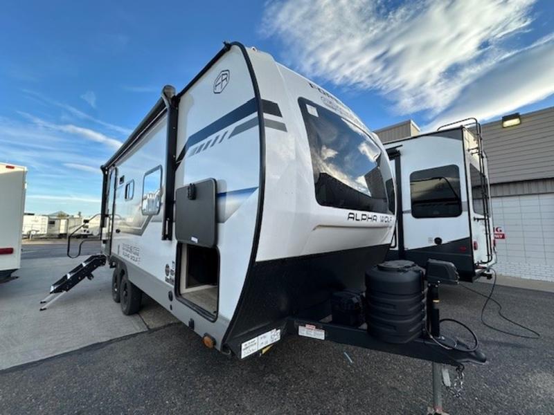 2025 ALPHA WOLF 17CB