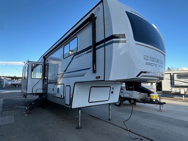 2025 ARCTIC WOLF 3250