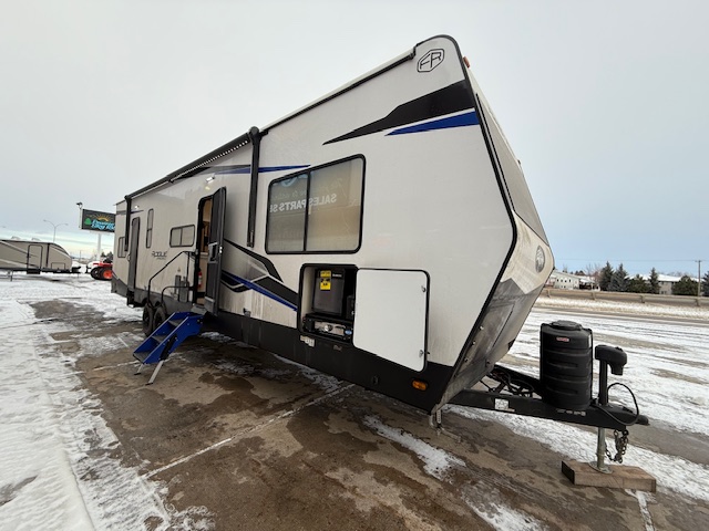 2026 CHEROKEE ROGUE ARMORED 32L132-81 12.5FT GARAGE