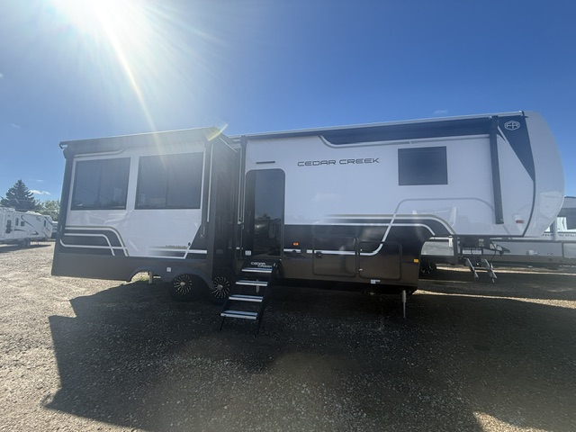 2027 CEDAR CREEK 290RL